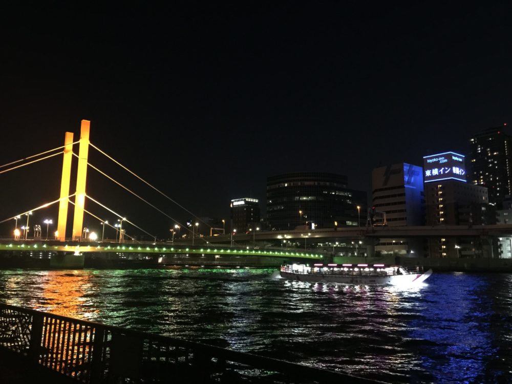 女の子と花はよく似ている