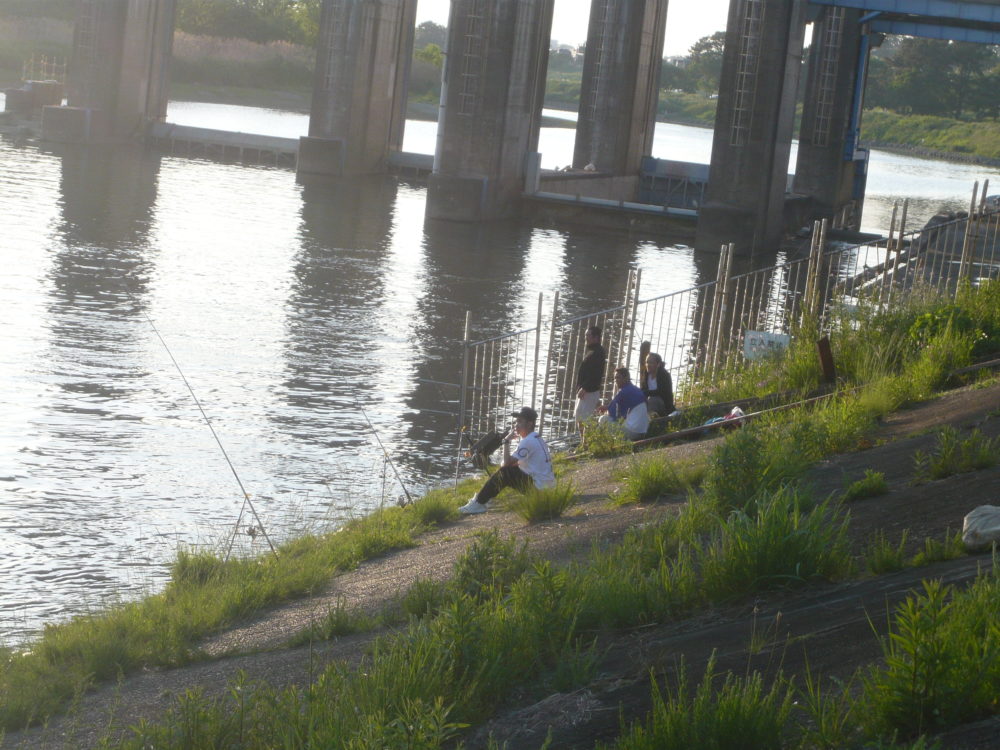 ときには、1800円のGAPのチノパンで